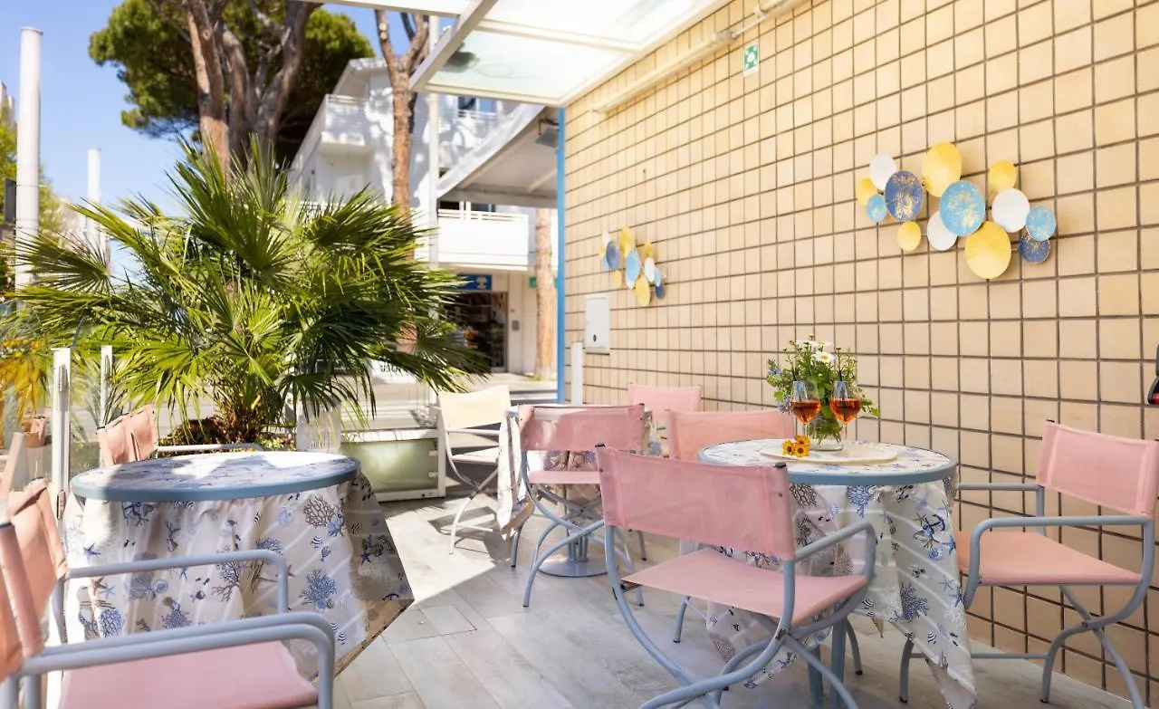 ***  Hotel Caprice B&B - In Centro A ריצ'יונה איטליה